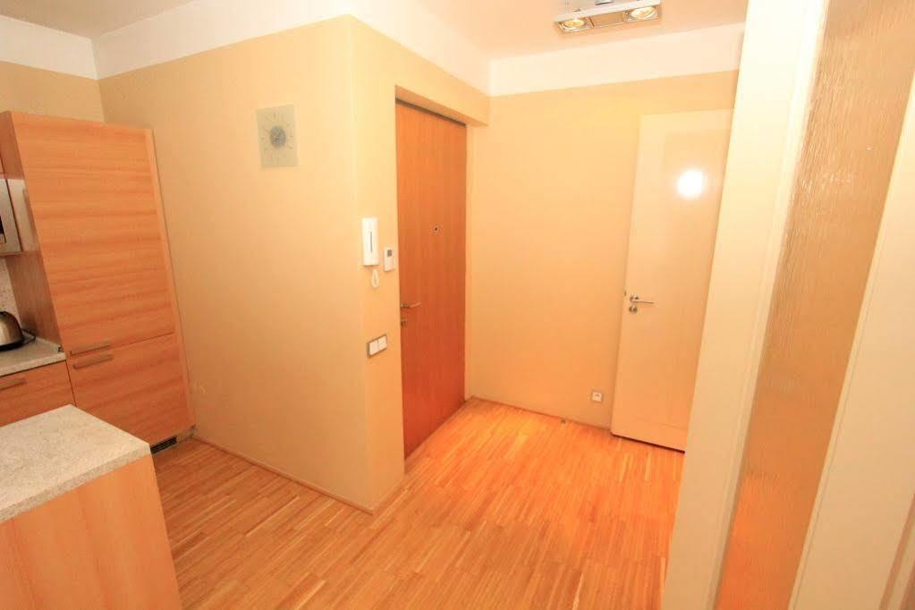 Luxury Apartment River Diamond Residence Praga Exterior foto