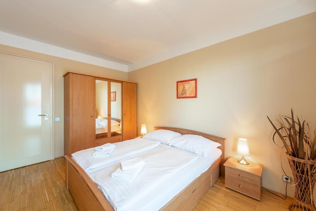 Luxury Apartment River Diamond Residence Praga Exterior foto
